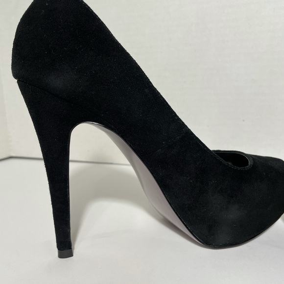 Steve Madden Russh Black Suede Platforn Heels - Picture 9 of 9